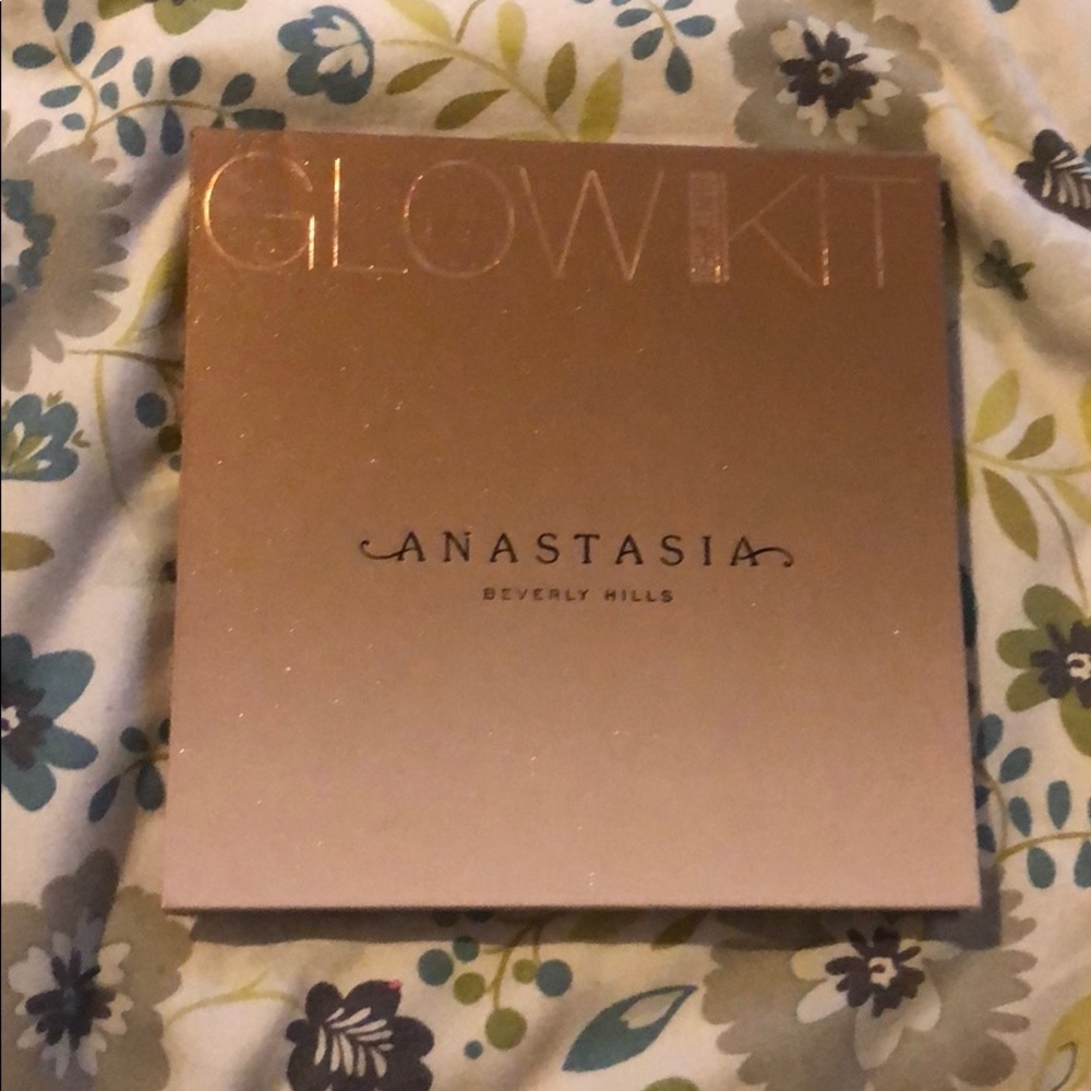 Anastasia sun dipped Glow kit